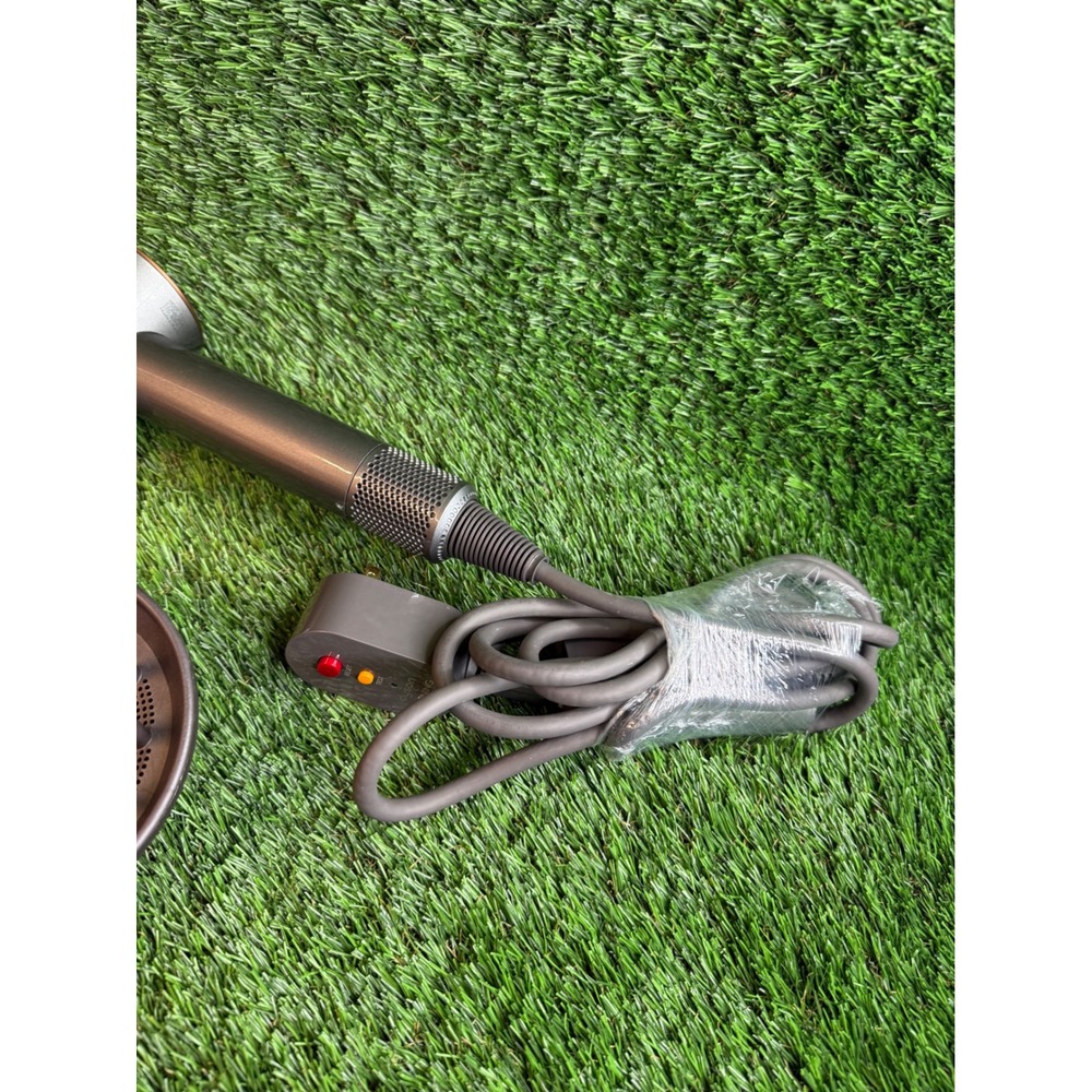 Dyson Supersonic Hair Dryer Iron Copper HD07 with 5 Magnetic Attachments - Picture 8 of 10